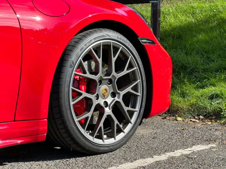 Continental, Bridgestone und Kumho gehören zu den bestbewerteten Sommerreifen in den diesjährigen Tests