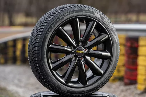 Pirelli Cinturato All Season SF2 Vorschaubild 3543x2357